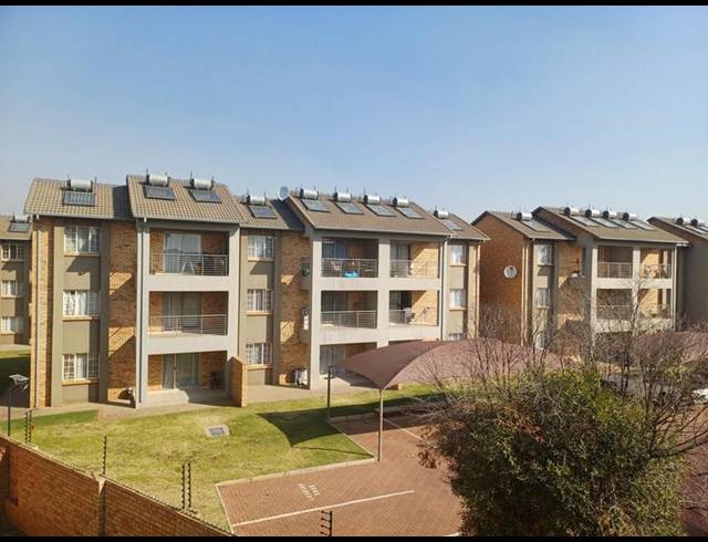 2 BEDROOM PROPERTY TO RENT IN MONAVONI